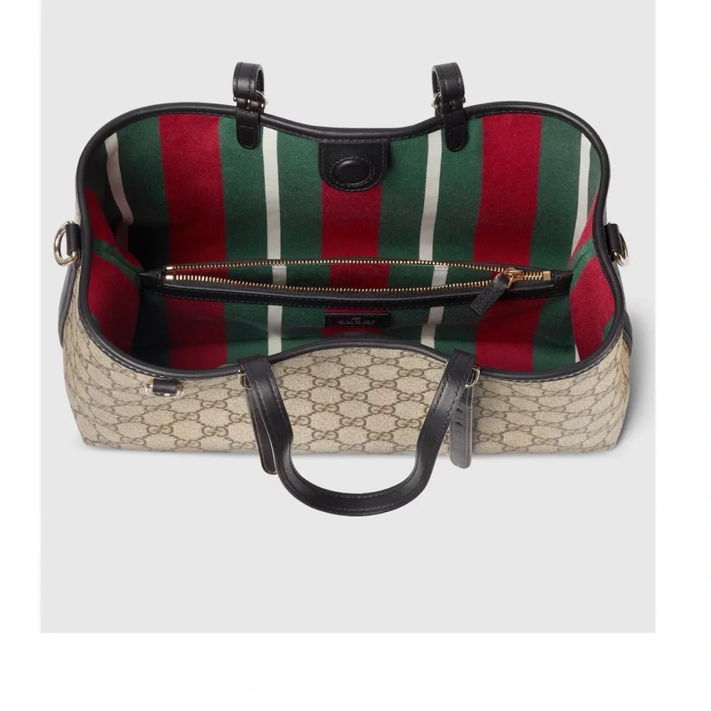 Gucci GG Emblem medium tote bag - Picture 5 of 8